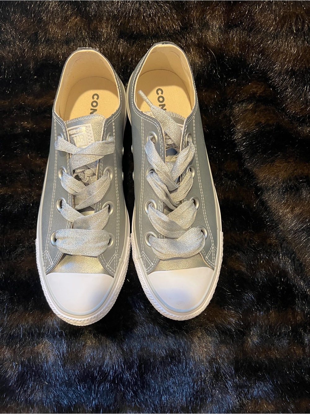Converse Kids Low Top Sneakers in Gray with White Toe